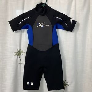 Boy wetsuit NWT